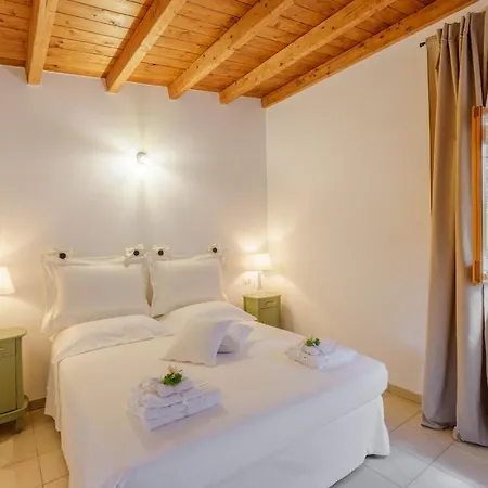Nyaraló Trullo Quattro Carrini Con Piscina *