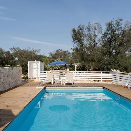 Nyaraló Trullo Quattro Carrini Con Piscina Ceglie Messapica