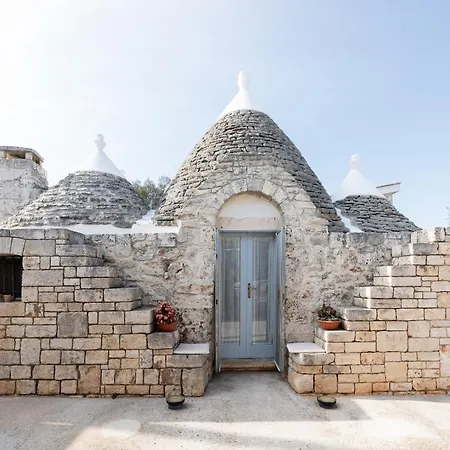 Trullo Quattro Carrini Con Piscina