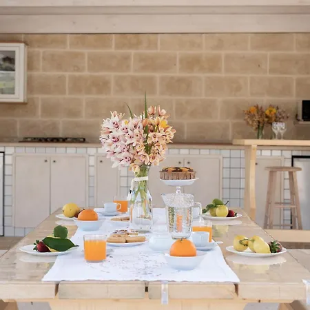 Trullo Quattro Carrini Con Piscina Nyaraló Ceglie Messapica