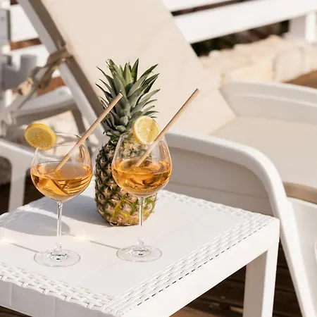 Trullo Quattro Carrini Con Piscina Nyaraló Ceglie Messapica