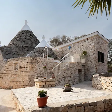 Trullo Quattro Carrini Con Piscina * Ceglie Messapica