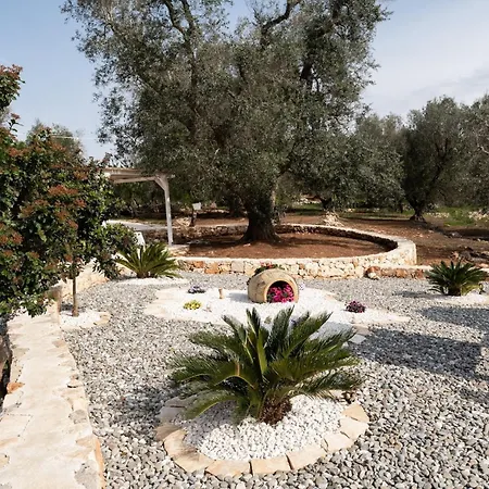 Trullo Quattro Carrini Con Piscina Ceglie Messapica