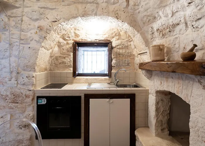Trullo Quattro Carrini Con Piscina *