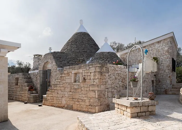 Trullo Quattro Carrini Con Piscina Vakantiehuis Ceglie Messapica